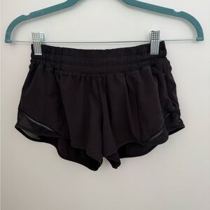 Lululemon Hotty Hot Low-Rise Lined Shorts 2.5”